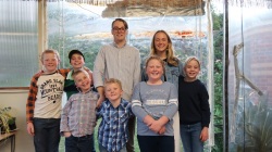 The first of the Jackson Farming grandchildren's 21st Birthday. Lane Jackson, Jock Nicholls, Alex Jackson, Rachel Jackson, Harriet Nicholls. Front Row - George Nicholls, Ned Jackson, Lily Jackson.